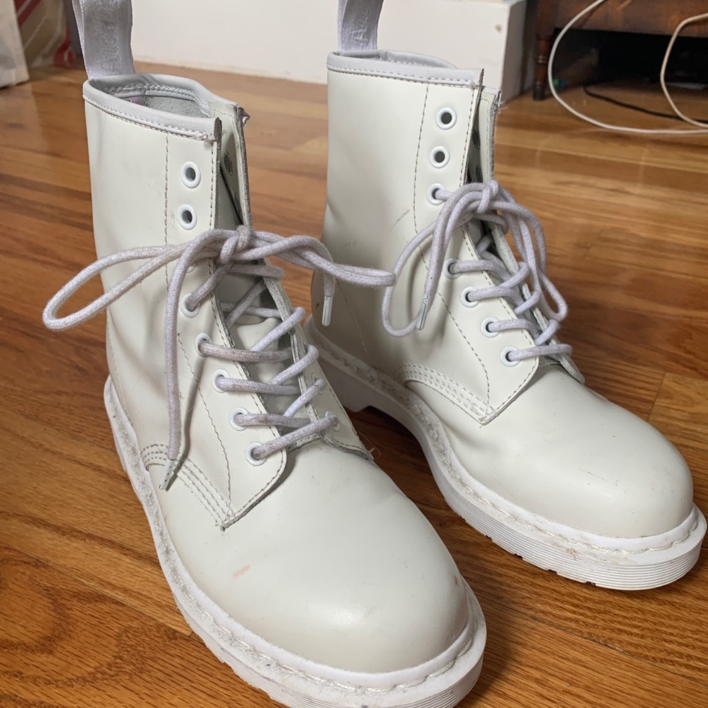 Dr. Martens 1460 Mono Smooth Leather Lace